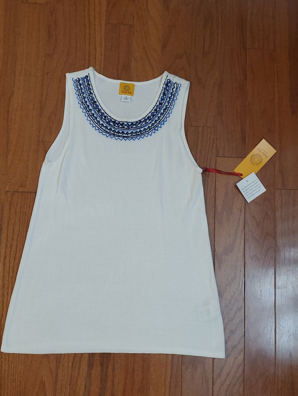 NWT Ruby Rd • embellished bead Tank top • Size Medium White Corsica 2018 Cruise
